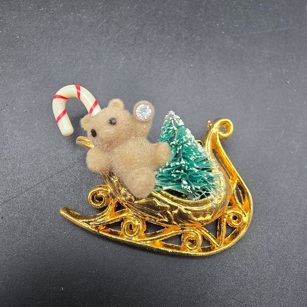 Avon 1991 Santa Sleigh Pin Brooch Flocked Bear Vintage